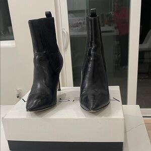 Via Spiga Black Leather Heeled Boots